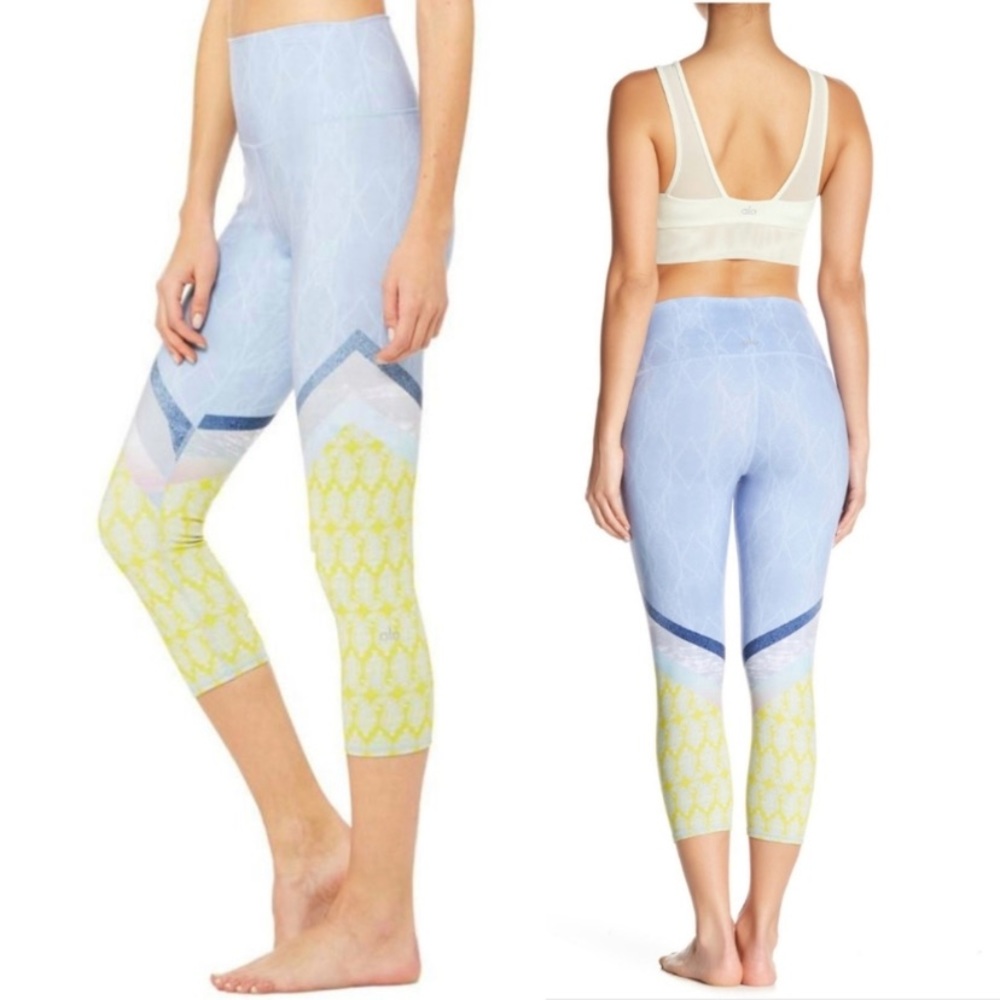 ALO Airbrush Tree Lace Sky Cropped Yoga Pants Leggings - S - Picture 2 of 13